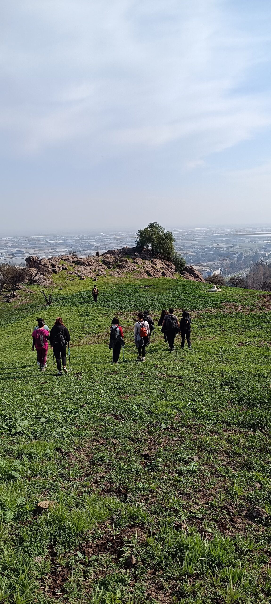 Ruta geopatrimonial del Cerro San Ignacio en Quilicura