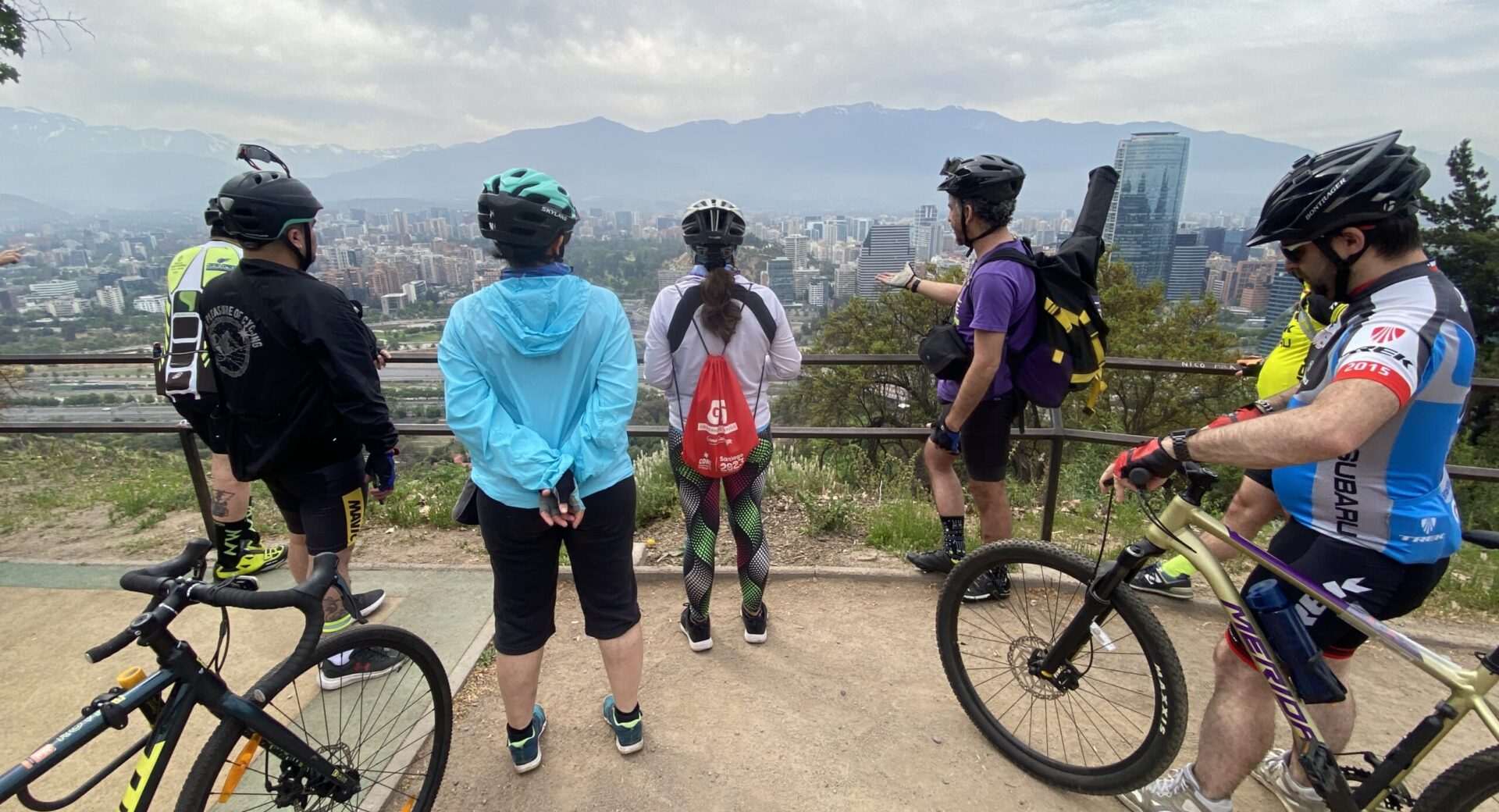 «Pedaleando hasta la cima» Descubre la biodiversidad del cerro San Cristóbal