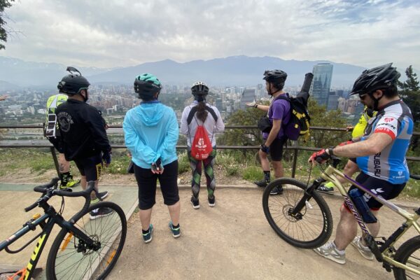 «Pedaleando hasta la cima» Descubre la biodiversidad del cerro San Cristóbal
