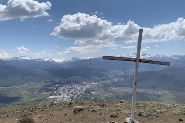 Historias bajo la Cruz: Caminata Cultural e Interpretativa del Cerro El Calvario